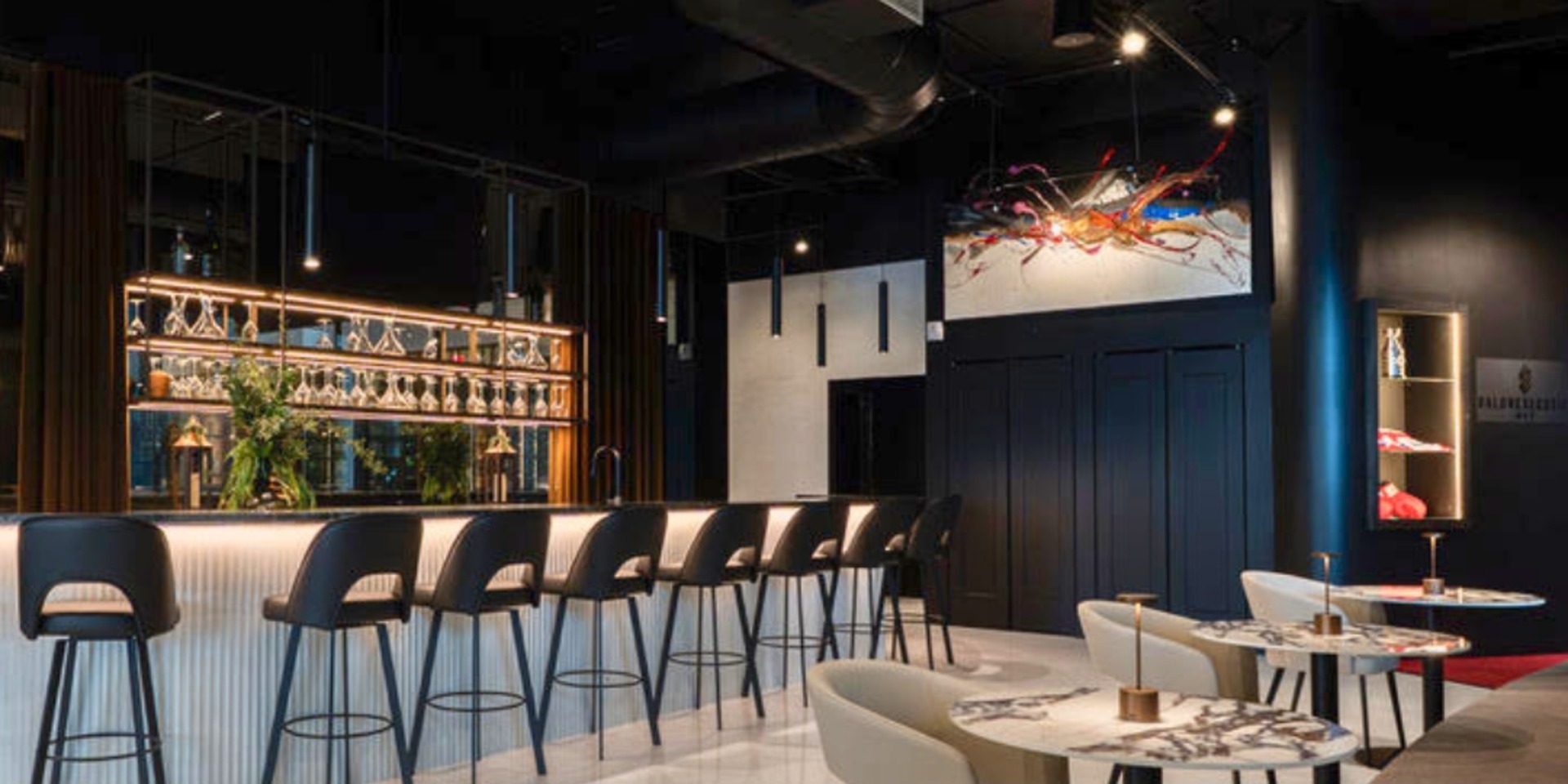 Salon Executif MVP arranged for a Lisabel vernissage