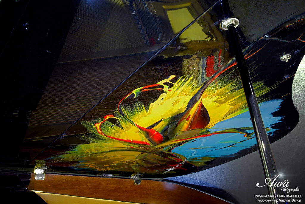 Steinway piano image